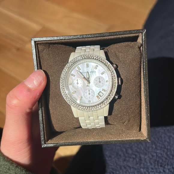 Micheal Kors watch - Picture 1 of 2